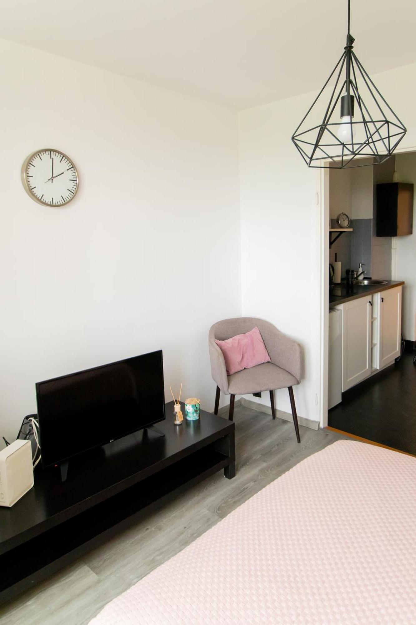 Piotrapartments - Daleka Cozy Train&Airport Apartment Warsaw Exterior photo