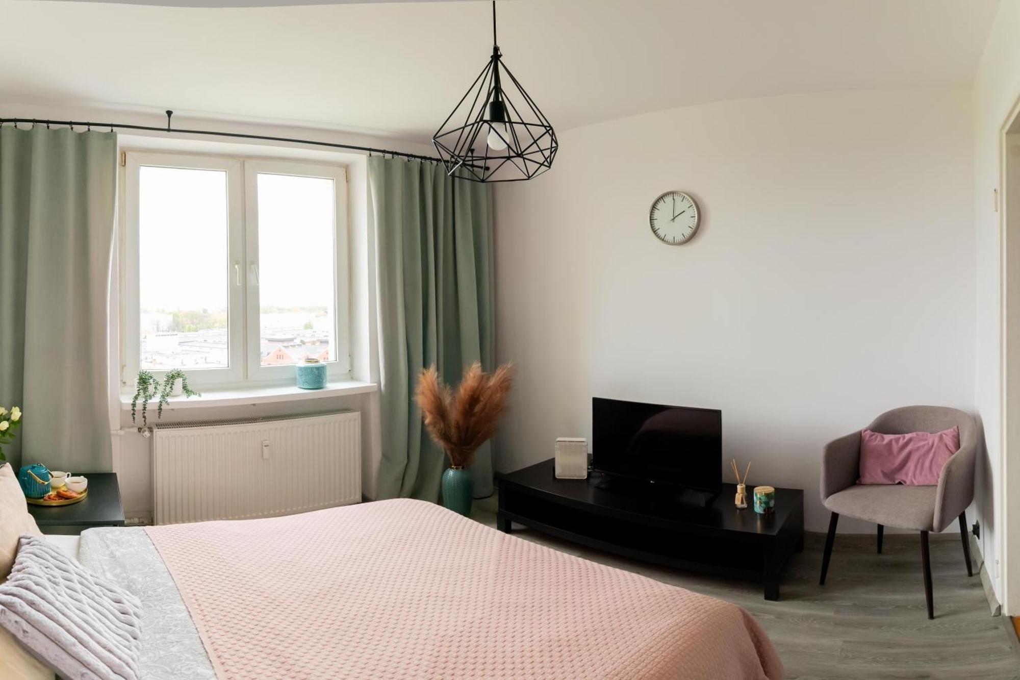 Piotrapartments - Daleka Cozy Train&Airport Apartment Warsaw Exterior photo