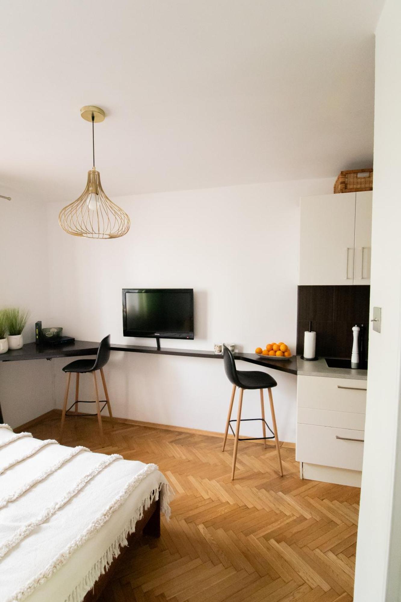 Piotrapartments - Daleka Cozy Train&Airport Apartment Warsaw Exterior photo
